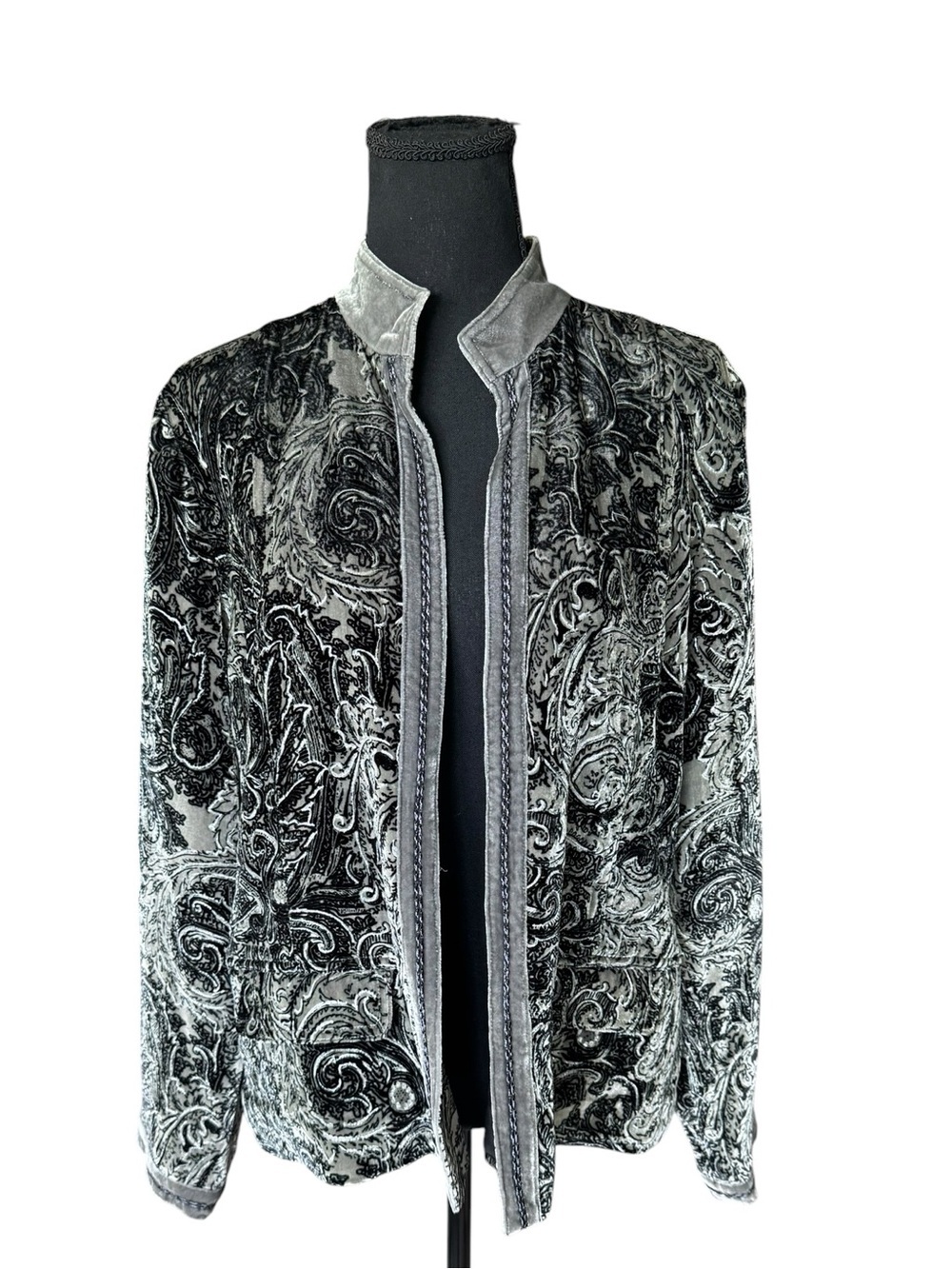 Chico’s Velvet Burnout Paisley Jacket 12 Gray Black Open Front Luxe Career A213